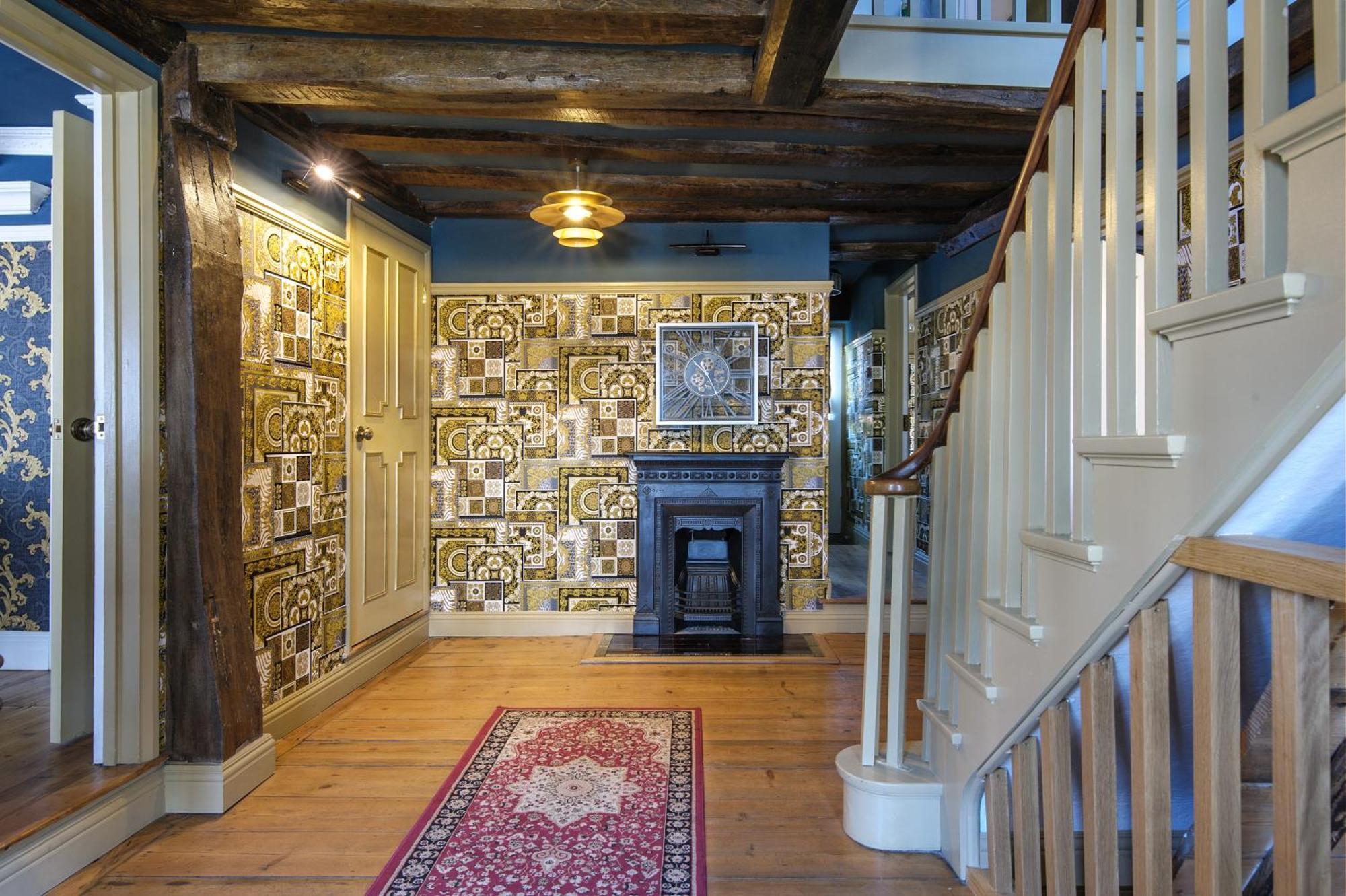 Huge Deluxe 600 Year Old Essex Manor, Hot Tub, Cinema Room, Sky Tv แซฟฟรอนวอลเดน ภายนอก รูปภาพ