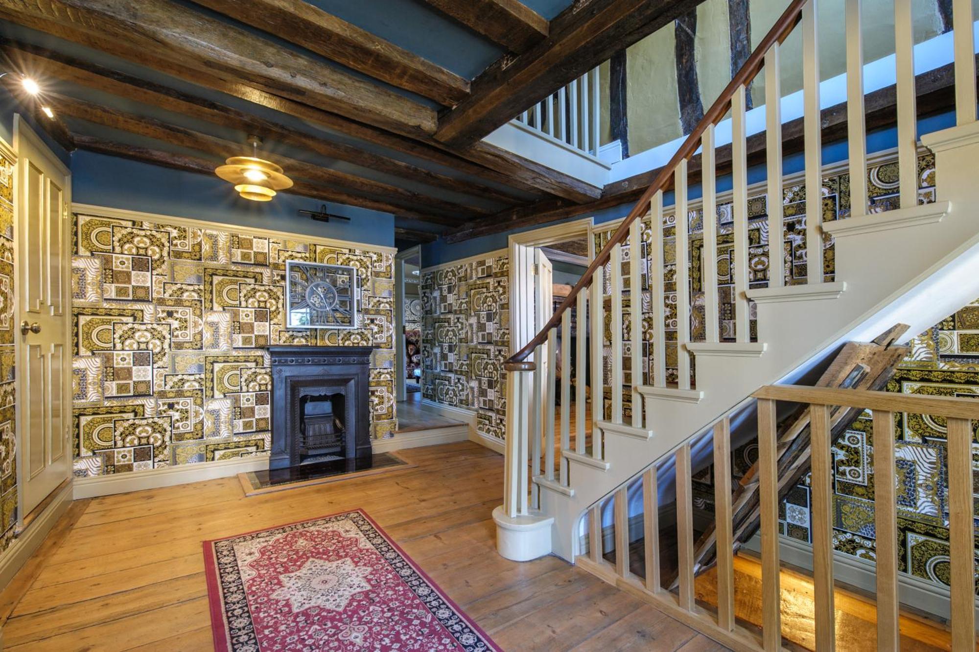 Huge Deluxe 600 Year Old Essex Manor, Hot Tub, Cinema Room, Sky Tv แซฟฟรอนวอลเดน ภายนอก รูปภาพ